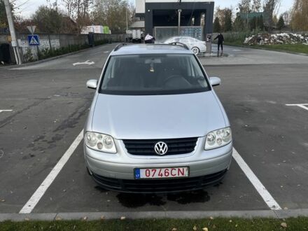 Серый Фольксваген Туран, объемом двигателя 1.9 л и пробегом 300 тыс. км за 3100 $, фото 1 на Automoto.ua