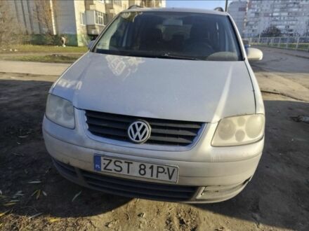 Сірий Фольксваген Туран, об'ємом двигуна 2 л та пробігом 3 тис. км за 2950 $, фото 1 на Automoto.ua