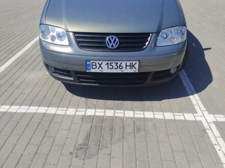 Фольксваген Туран 2004 у Старокостянтинів на Automoto.ua Сірий Фольксваген Туран, об'ємом двигуна 1.98 л та пробігом 211 тис. км за 4000 $, фото 1 на Automoto.ua