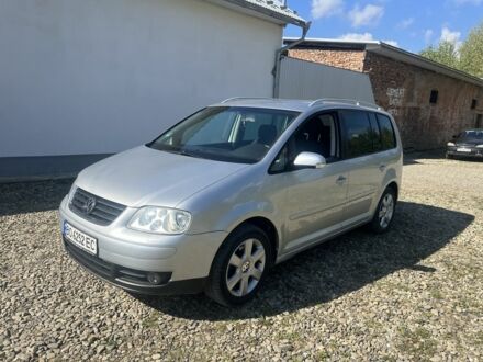Фольксваген Туран 2004 в Вижнице на Automoto.ua Серый Фольксваген Туран, объемом двигателя 2 л и пробегом 267 тыс. км за 6300 $, фото 1 на Automoto.ua
