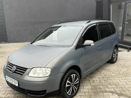 Фольксваген Туран 2004 у Чернівцях на Automoto.ua Сірий Фольксваген Туран, об'ємом двигуна 1.9 л та пробігом 275 тис. км за 5800 $, фото 1 на Automoto.ua