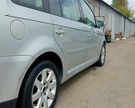 Серый Фольксваген Туран, объемом двигателя 1.98 л и пробегом 196 тыс. км за 5990 $, фото 1 на Automoto.ua