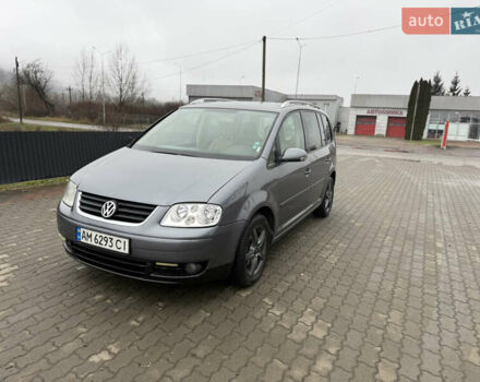 Сірий Фольксваген Туран, об'ємом двигуна 1.97 л та пробігом 358 тис. км за 5200 $, фото 1 на Automoto.ua