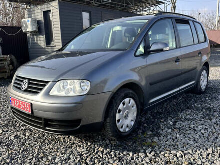 Серый Фольксваген Туран, объемом двигателя 0 л и пробегом 250 тыс. км за 5500 $, фото 1 на Automoto.ua