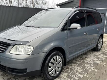 Серый Фольксваген Туран, объемом двигателя 1.9 л и пробегом 281 тыс. км за 6700 $, фото 1 на Automoto.ua