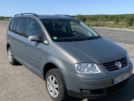 Фольксваген Туран 2004 в Бару на Automoto.ua Серый Фольксваген Туран, объемом двигателя 1.6 л и пробегом 234 тыс. км за 6100 $, фото 1 на Automoto.ua