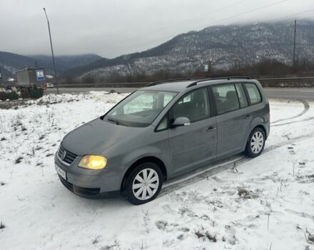 Серый Фольксваген Туран, объемом двигателя 0 л и пробегом 340 тыс. км за 3100 $, фото 1 на Automoto.ua