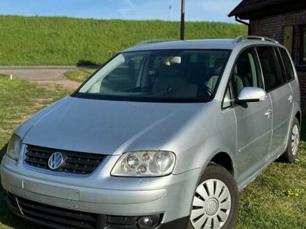 Сірий Фольксваген Туран, об'ємом двигуна 1.9 л та пробігом 387 тис. км за 5300 $, фото 1 на Automoto.ua