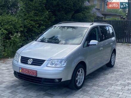 Серый Фольксваген Туран, объемом двигателя 1.6 л и пробегом 171 тыс. км за 6000 $, фото 1 на Automoto.ua