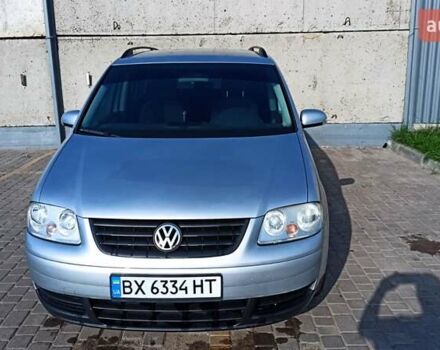 Фольксваген Туран 2005 в Хмельницком на Automoto.ua Серый Фольксваген Туран, объемом двигателя 1.6 л и пробегом 260 тыс. км за 5500 $, фото 1 на Automoto.ua