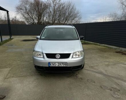 Серый Фольксваген Туран, объемом двигателя 1.9 л и пробегом 400 тыс. км за 2700 $, фото 1 на Automoto.ua