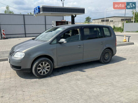 Фольксваген Туран 2005 у Лановцах на Automoto.ua Сірий Фольксваген Туран, об'ємом двигуна 1.6 л та пробігом 408 тис. км за 5000 $, фото 1 на Automoto.ua