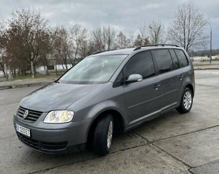 Сірий Фольксваген Туран, об'ємом двигуна 1.6 л та пробігом 292 тис. км за 5800 $, фото 1 на Automoto.ua
