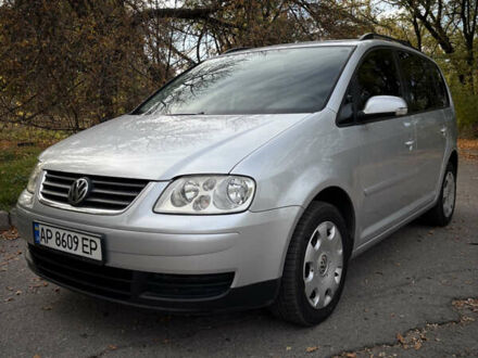 Фольксваген Туран 2006 в Запорожье на Automoto.ua Серый Фольксваген Туран, объемом двигателя 1.9 л и пробегом 206 тыс. км за 6800 $, фото 1 на Automoto.ua