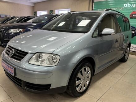 Серый Фольксваген Туран, объемом двигателя 0 л и пробегом 213 тыс. км за 6600 $, фото 1 на Automoto.ua