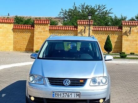 Серый Фольксваген Туран, объемом двигателя 2 л и пробегом 0 тыс. км за 7500 $, фото 1 на Automoto.ua