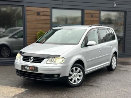 Сірий Фольксваген Туран, об'ємом двигуна 1.6 л та пробігом 267 тис. км за 6500 $, фото 1 на Automoto.ua