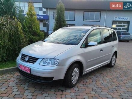 Фольксваген Туран 2006 в Сарнах на Automoto.ua Серый Фольксваген Туран, объемом двигателя 1.6 л и пробегом 220 тыс. км за 5650 $, фото 1 на Automoto.ua