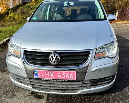 Фольксваген Туран 2007 в Лубнах на Automoto.ua Серый Фольксваген Туран, объемом двигателя 1.6 л и пробегом 199 тыс. км за 7699 $, фото 1 на Automoto.ua