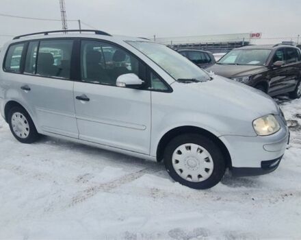 Серый Фольксваген Туран, объемом двигателя 0 л и пробегом 300 тыс. км за 3350 $, фото 1 на Automoto.ua