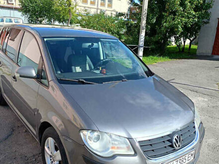 Фольксваген Туран 2007 в Красилове на Automoto.ua Серый Фольксваген Туран, объемом двигателя 1.9 л и пробегом 365 тыс. км за 7000 $, фото 1 на Automoto.ua
