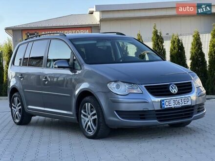 Фольксваген Туран 2007 в Черновцах на Automoto.ua Серый Фольксваген Туран, объемом двигателя 1.9 л и пробегом 365 тыс. км за 6700 $, фото 1 на Automoto.ua