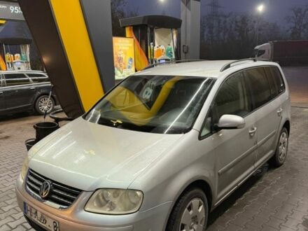 Сірий Фольксваген Туран, об'ємом двигуна 0 л та пробігом 350 тис. км за 3200 $, фото 1 на Automoto.ua