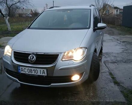 Сірий Фольксваген Туран, об'ємом двигуна 1.4 л та пробігом 185 тис. км за 7500 $, фото 1 на Automoto.ua