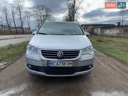 Фольксваген Туран 2008 у Самборе на Automoto.ua Сірий Фольксваген Туран, об'ємом двигуна 1.97 л та пробігом 299 тис. км за 7250 $, фото 1 на Automoto.ua