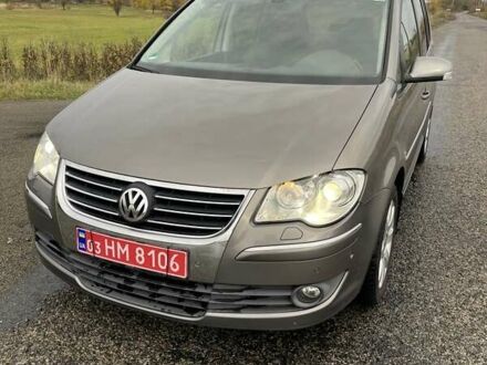 Фольксваген Туран 2008 у Бородянке на Automoto.ua Сірий Фольксваген Туран, об'ємом двигуна 1.4 л та пробігом 205 тис. км за 6950 $, фото 1 на Automoto.ua