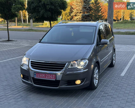 Сірий Фольксваген Туран, об'ємом двигуна 0 л та пробігом 180 тис. км за 7700 $, фото 1 на Automoto.ua