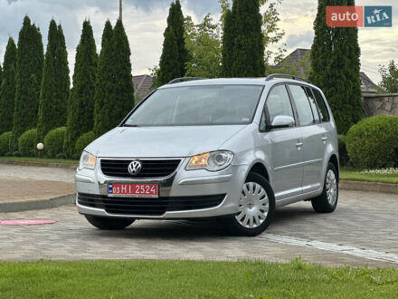 Фольксваген Туран 2008 в Сарнах на Automoto.ua Серый Фольксваген Туран, объемом двигателя 1.6 л и пробегом 211 тыс. км за 7450 $, фото 1 на Automoto.ua