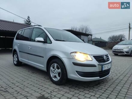 Сірий Фольксваген Туран, об'ємом двигуна 1.39 л та пробігом 242 тис. км за 6400 $, фото 1 на Automoto.ua