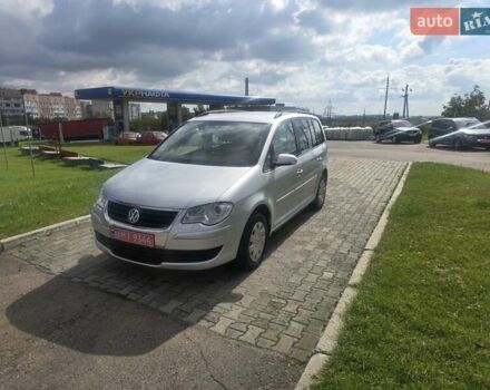 Сірий Фольксваген Туран, об'ємом двигуна 1.4 л та пробігом 224 тис. км за 6500 $, фото 1 на Automoto.ua