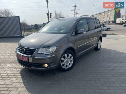 Фольксваген Туран 2008 в Александрие на Automoto.ua Серый Фольксваген Туран, объемом двигателя 1.4 л и пробегом 243 тыс. км за 7200 $, фото 1 на Automoto.ua