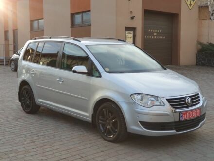 Сірий Фольксваген Туран, об'ємом двигуна 1.9 л та пробігом 224 тис. км за 8990 $, фото 1 на Automoto.ua
