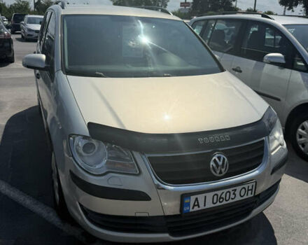 Серый Фольксваген Туран, объемом двигателя 1.9 л и пробегом 344 тыс. км за 6500 $, фото 1 на Automoto.ua