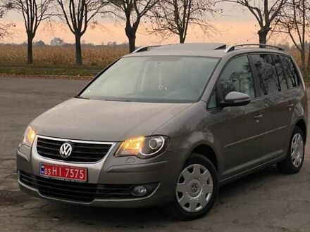 Сірий Фольксваген Туран, об'ємом двигуна 1.4 л та пробігом 174 тис. км за 6999 $, фото 1 на Automoto.ua