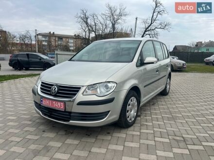 Сірий Фольксваген Туран, об'ємом двигуна 1.6 л та пробігом 216 тис. км за 7300 $, фото 1 на Automoto.ua