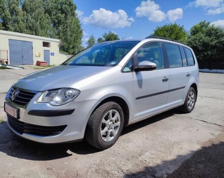 Серый Фольксваген Туран, объемом двигателя 1 л и пробегом 260 тыс. км за 7500 $, фото 1 на Automoto.ua