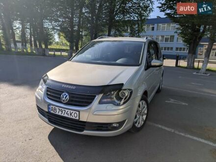 Фольксваген Туран 2009 в Виннице на Automoto.ua Серый Фольксваген Туран, объемом двигателя 1.6 л и пробегом 263 тыс. км за 8200 $, фото 1 на Automoto.ua