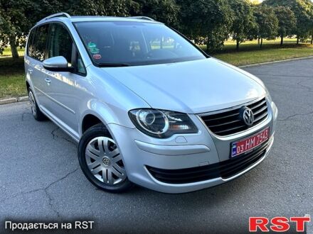 Сірий Фольксваген Туран, об'ємом двигуна 1.4 л та пробігом 136 тис. км за 8500 $, фото 1 на Automoto.ua