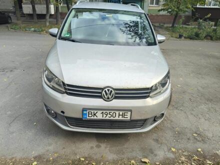 Фольксваген Туран 2010 в Запорожье на Automoto.ua Серый Фольксваген Туран, объемом двигателя 1.6 л и пробегом 300 тыс. км за 7600 $, фото 1 на Automoto.ua