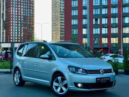 Фольксваген Туран 2010 у Києві на Automoto.ua Сірий Фольксваген Туран, об'ємом двигуна 1.6 л та пробігом 274 тис. км за 11300 $, фото 1 на Automoto.ua