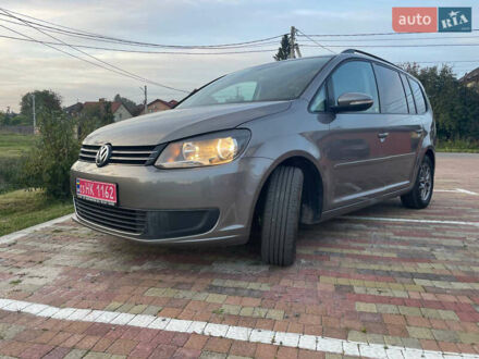 Сірий Фольксваген Туран, об'ємом двигуна 1.6 л та пробігом 230 тис. км за 11500 $, фото 1 на Automoto.ua