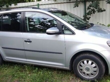 Серый Фольксваген Туран, объемом двигателя 1.4 л и пробегом 220 тыс. км за 9000 $, фото 1 на Automoto.ua