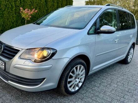 Сірий Фольксваген Туран, об'ємом двигуна 2 л та пробігом 226 тис. км за 4800 $, фото 1 на Automoto.ua