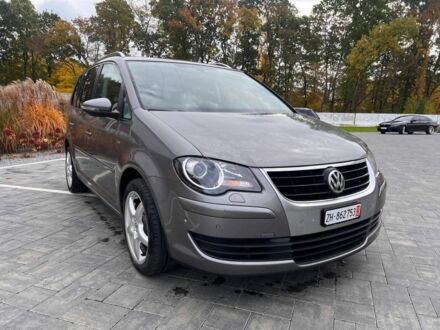 Сірий Фольксваген Туран, об'ємом двигуна 1.4 л та пробігом 137 тис. км за 8200 $, фото 1 на Automoto.ua