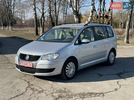 Фольксваген Туран 2010 в Луцке на Automoto.ua Серый Фольксваген Туран, объемом двигателя 1.4 л и пробегом 229 тыс. км за 7000 $, фото 1 на Automoto.ua