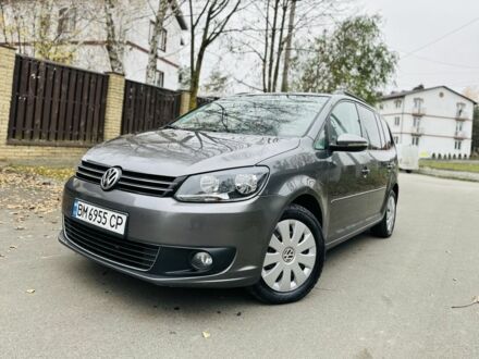 Серый Фольксваген Туран, объемом двигателя 1.6 л и пробегом 198 тыс. км за 9300 $, фото 1 на Automoto.ua